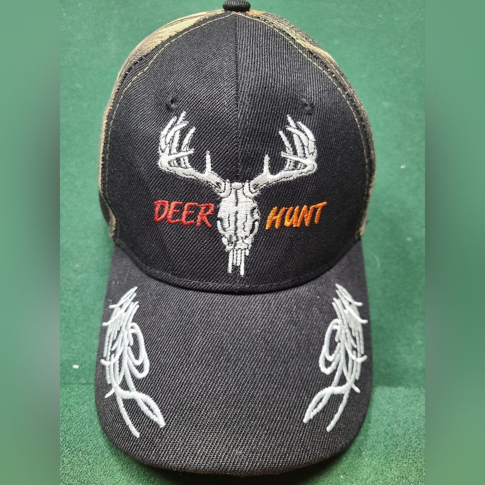 Embroidered Deer hunt hat.